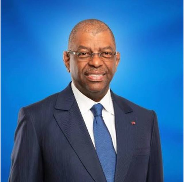 Hugues Alexandre Barro Chambrier, Vice-Président de la République gabonaise